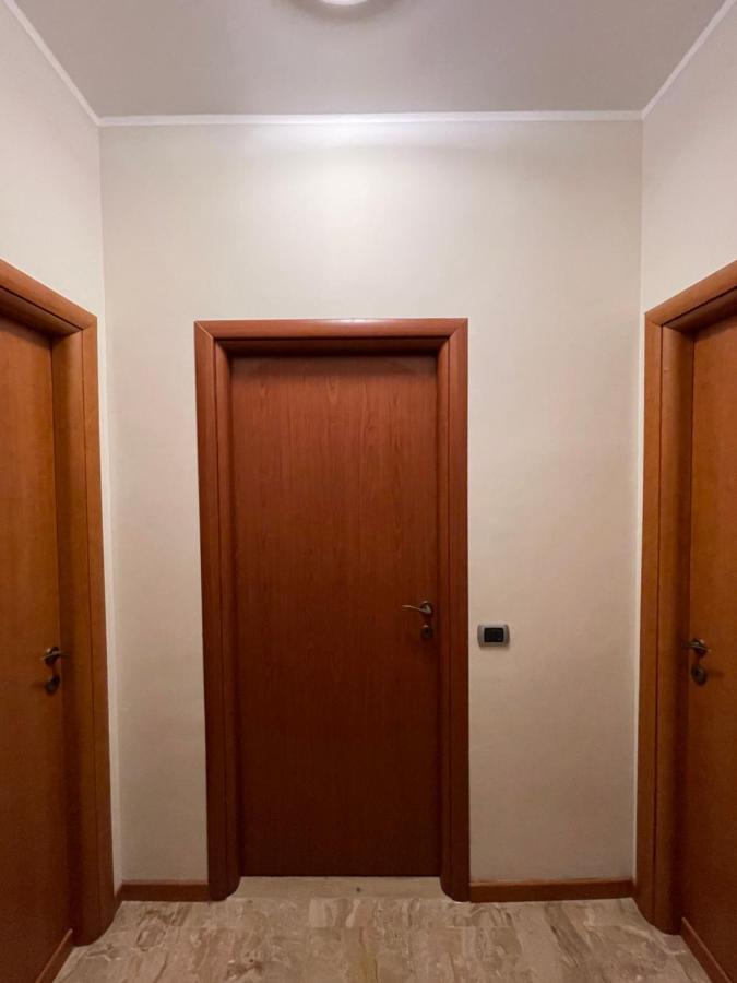 Appartamento Privato A Piacenza Con 3 Camere Matrimoniali Exterior photo